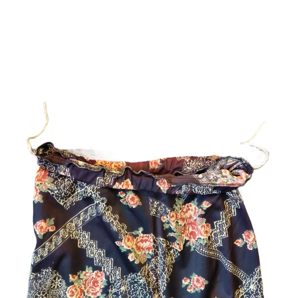 Floral Patterned Jumpsuit - Picture 5 of 7